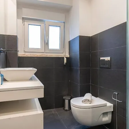 Principe Real Concept By Lovelystay Apartment Lisbon