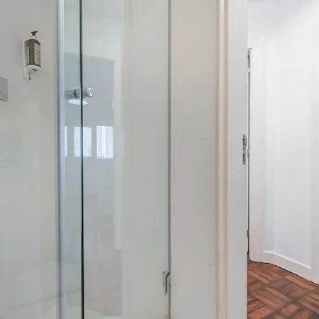 Apartment Principe Real Concept By Lovelystay *